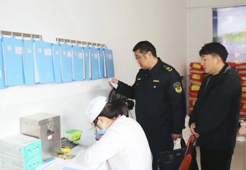 嚴把食品安全關(guān) 湖北省竹山縣深河鄉(xiāng)市場監(jiān)管所守護師生 舌尖上的安全