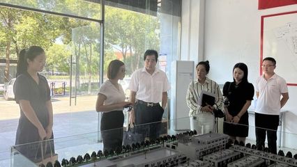 宜昌市商務(wù)局調(diào)研萬(wàn)華直播基地