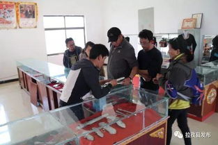 拉孜縣商務局會同縣文化和旅游局陪同自治區(qū)民族工藝品協(xié)會指導組調研指導我縣民族手工業(yè)合作社發(fā)展情況