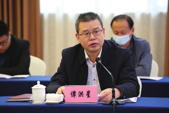 宜昌市商務(wù)局局長(zhǎng) 覃揚(yáng)波以時(shí)不我待的使命感,推進(jìn)商務(wù)一體化協(xié)同發(fā)展